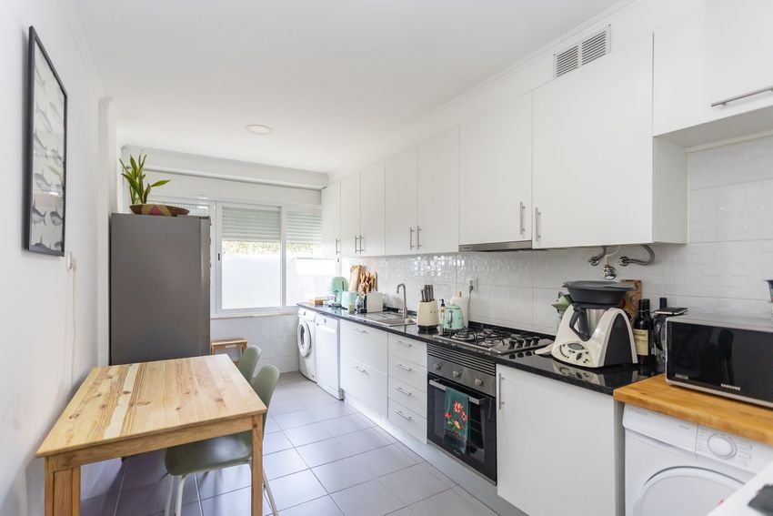 公寓 t2出售在Avenida Vale de Milhaços