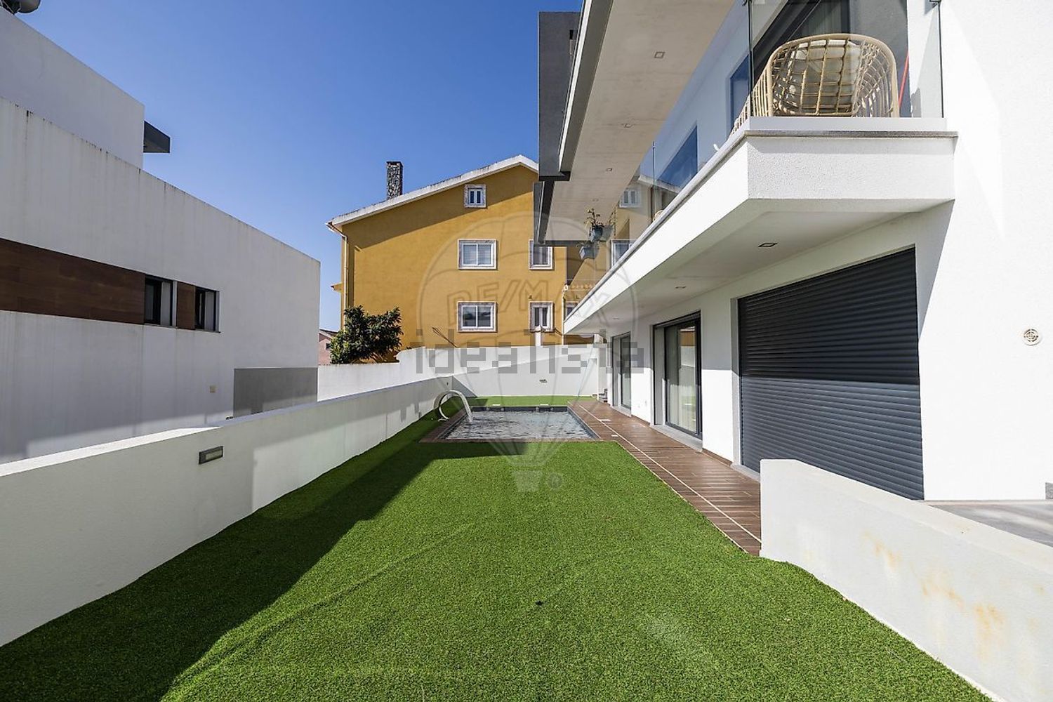 出租小楼房或独栋别墅在Rua Almeida Garrett - 外立面