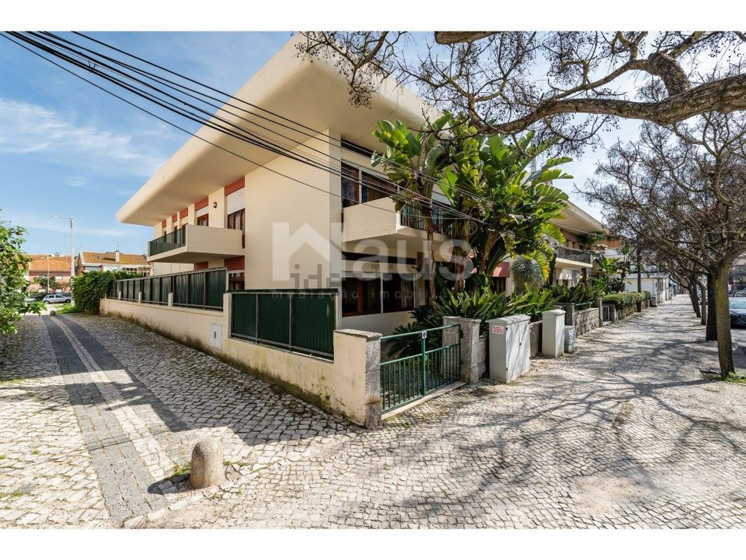 联排别墅出售在Avenida João Xxiii - 外立面