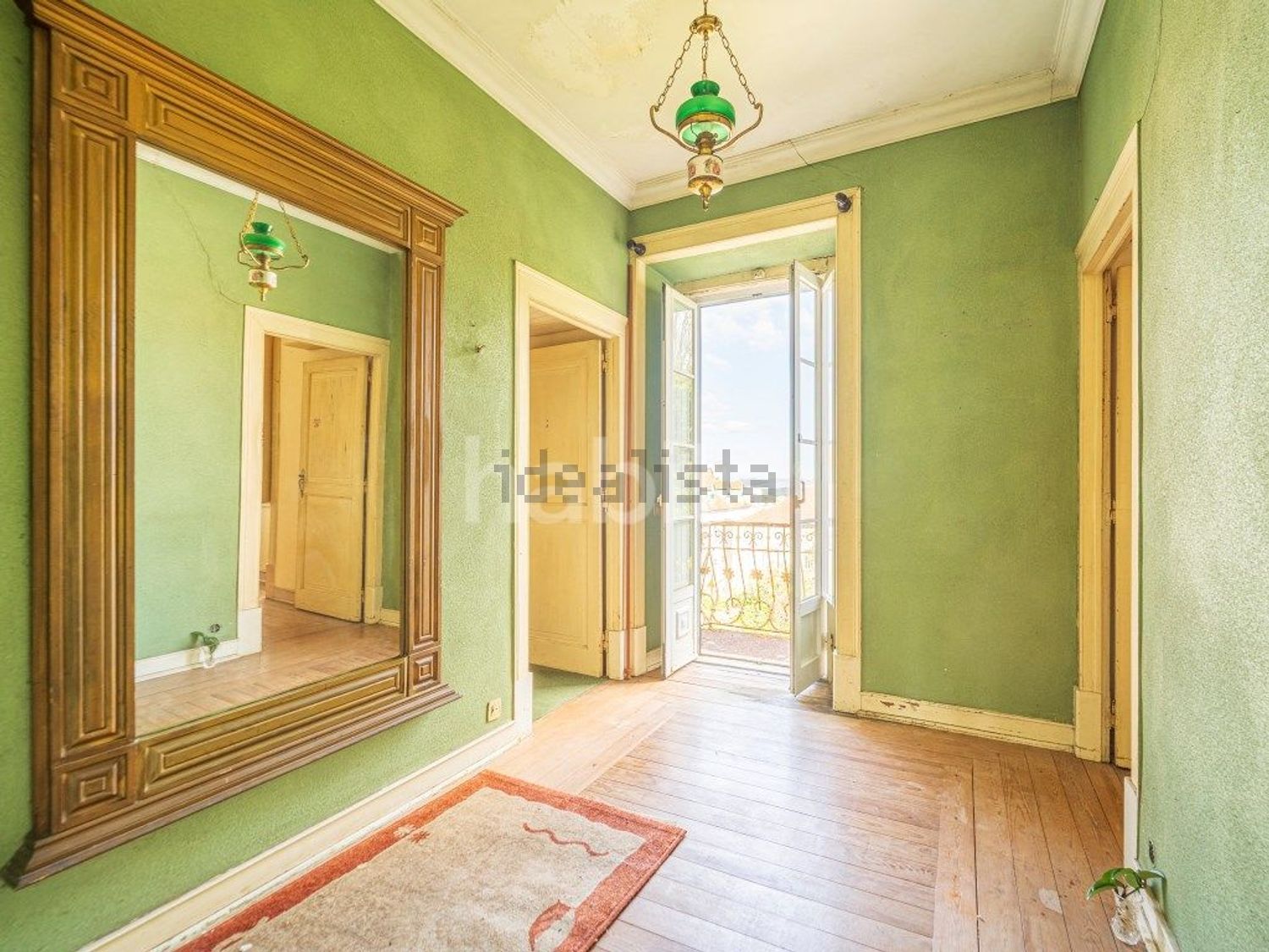 小楼房或独栋别墅出售在Rua Guilherme de Almeida, 9 - 过道