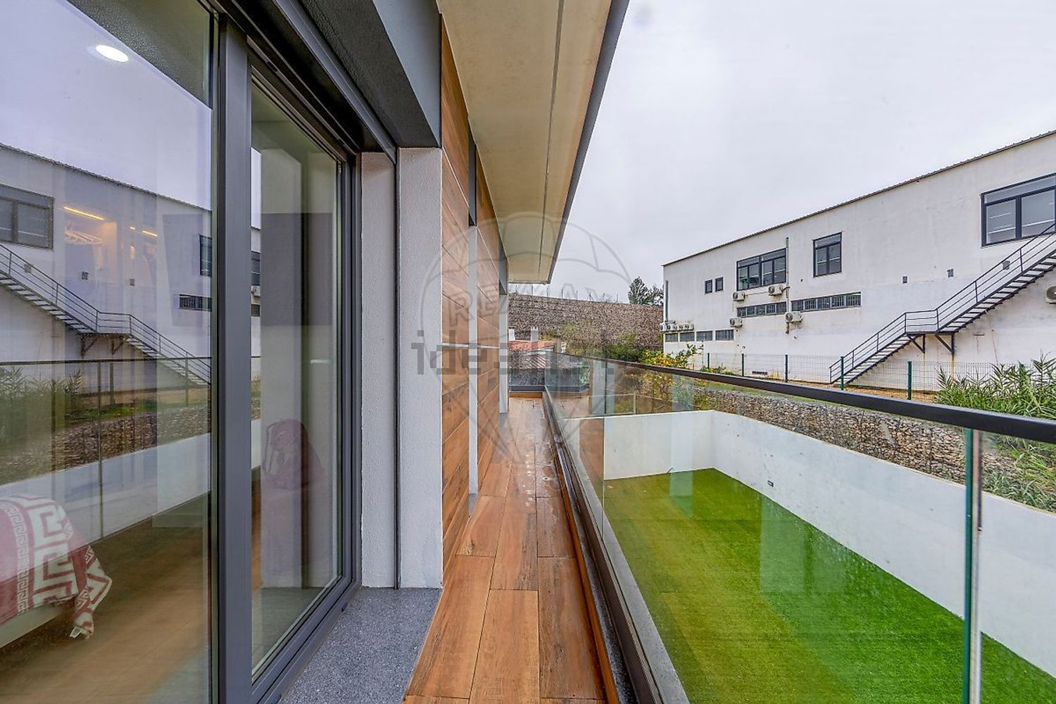 小楼房或独栋别墅出售在Rua da Ribeira - 阳台