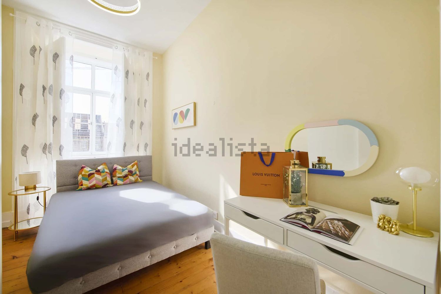 出租房间在Largo Vitorino Damásio, 2 - 卧室