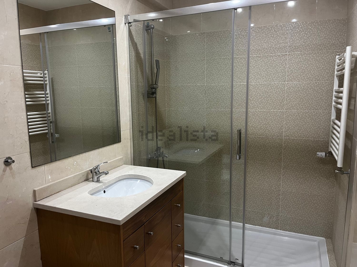 出租公寓 t3在Rua Mato das Cruzadas, 7 - 卫生间