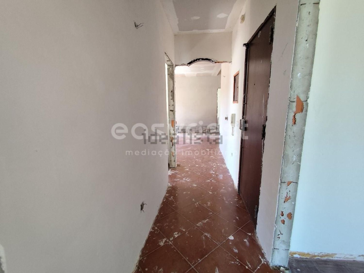 公寓 t5出售在Moita - 过道