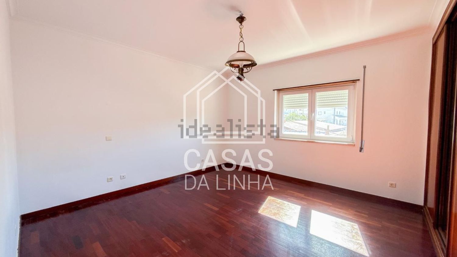 出租小楼房或独栋别墅在Tires - 卧室