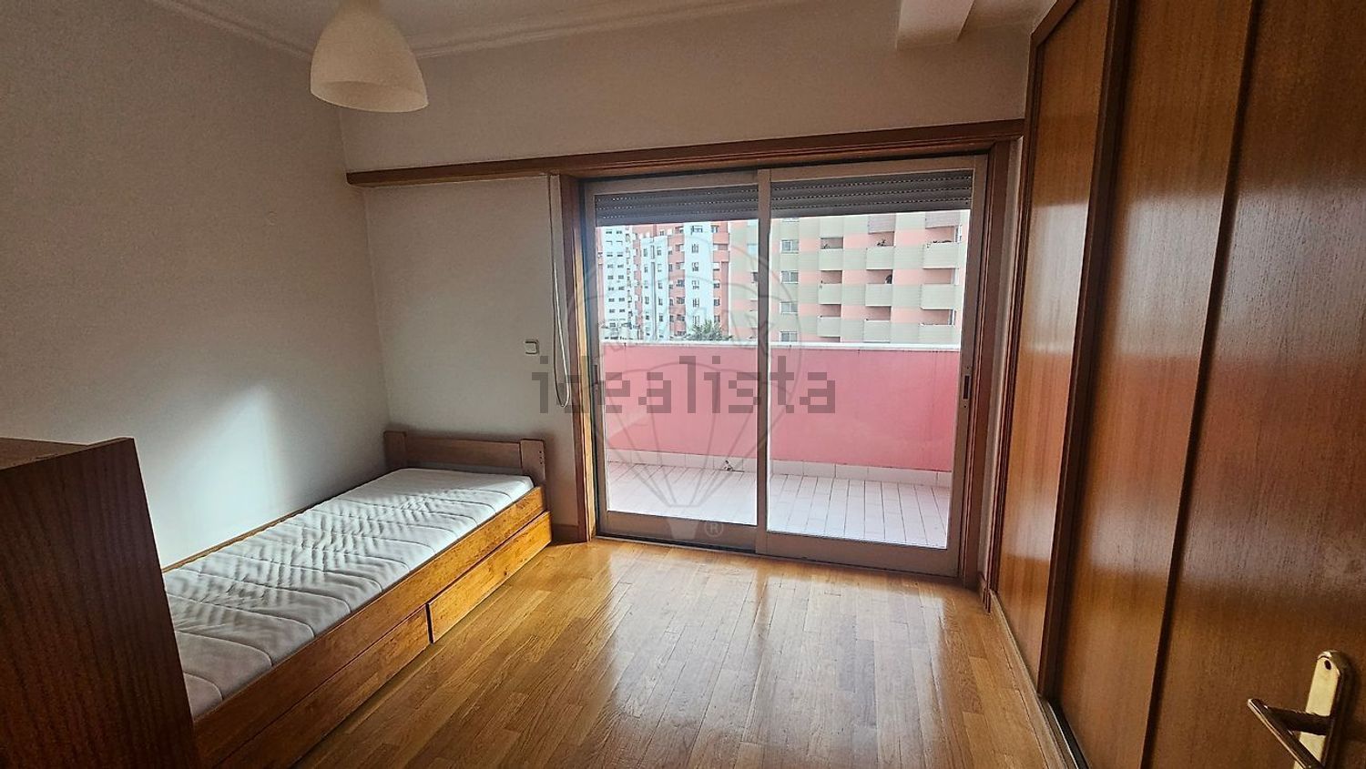 出租公寓 t2在Rua Poeta Bocage - 照片