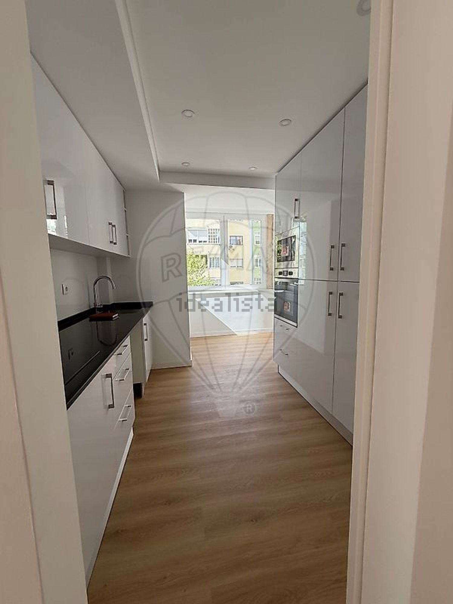 出租公寓 t3在Rua Doutor Henrique Martins Gomes - 厨房