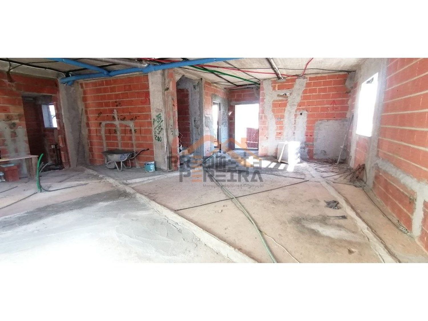 小楼房或独栋别墅出售在Pontinha e Famões - 照片