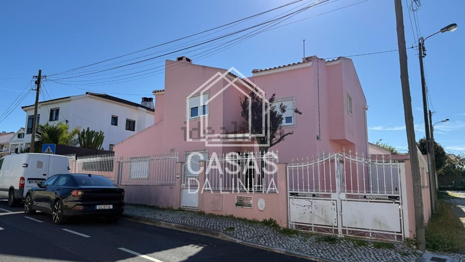 出租小楼房或独栋别墅在Tires - 外立面