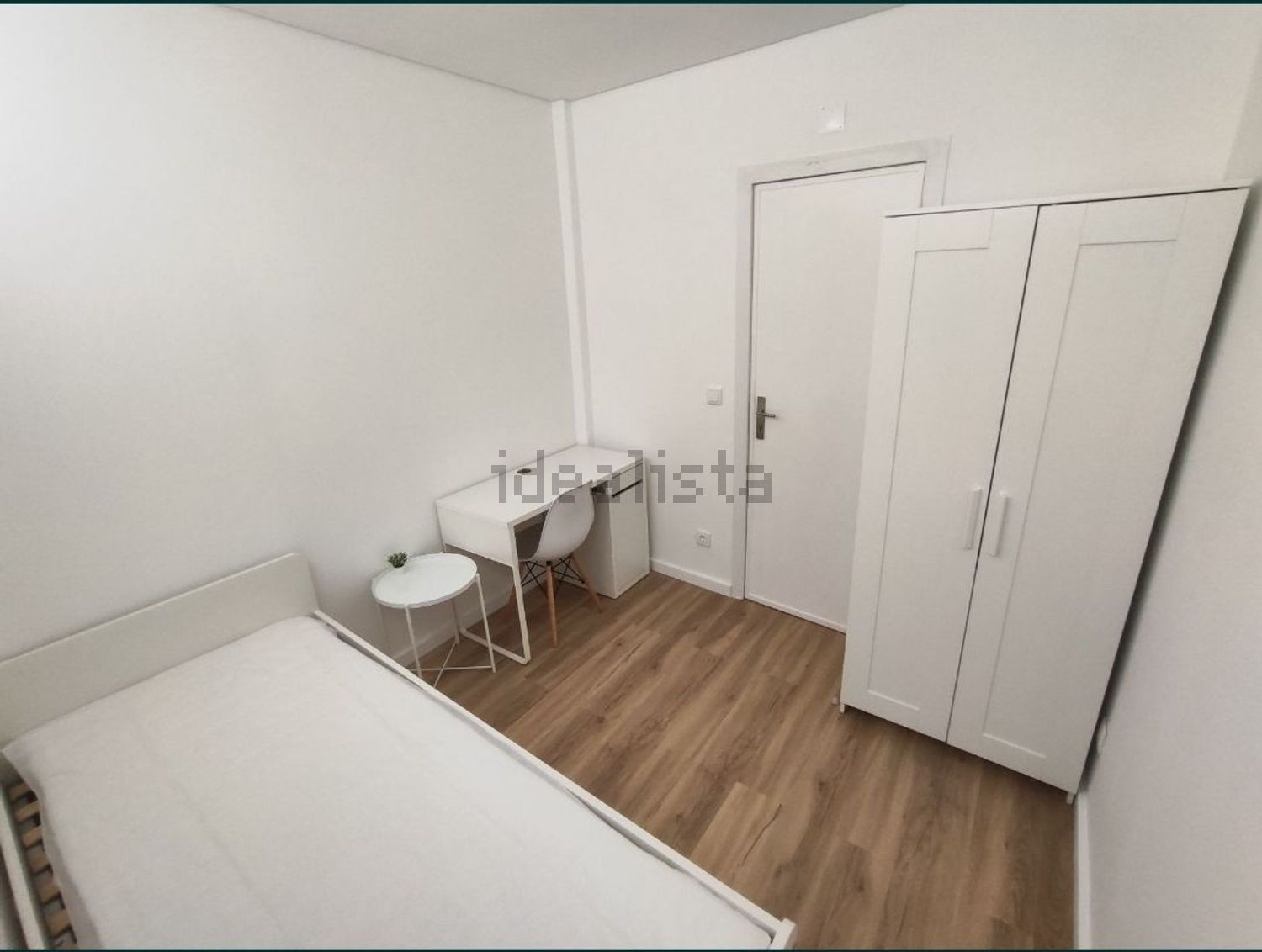 出租房间在Rua Dom Nuno Álvares Pereira, 16 - 卧室