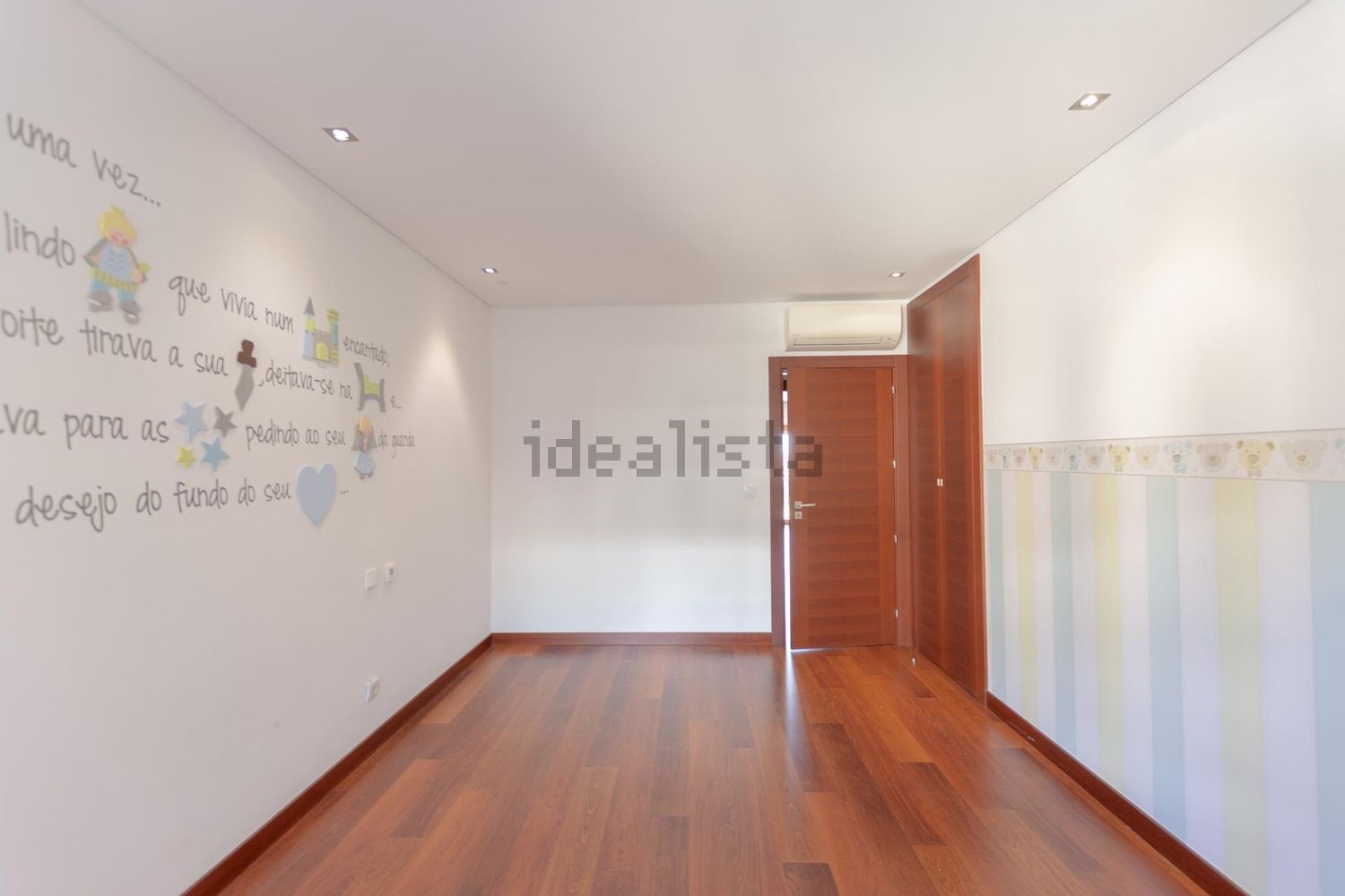 出租公寓 t4在Rua Marechal Gomes da Costa, 3 - 居住