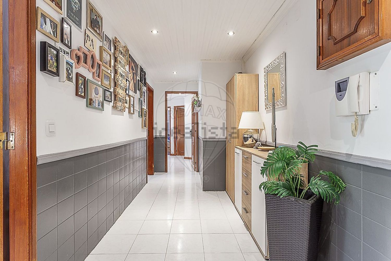 出租公寓 t2在Praça Arquimedes Silva Santos - 过道