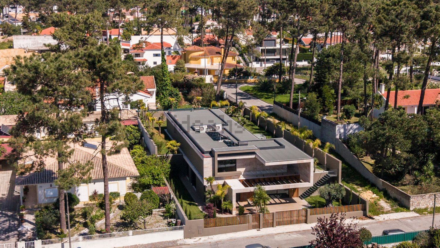 小楼房或独栋别墅出售在Avenida do Mar - 游泳池