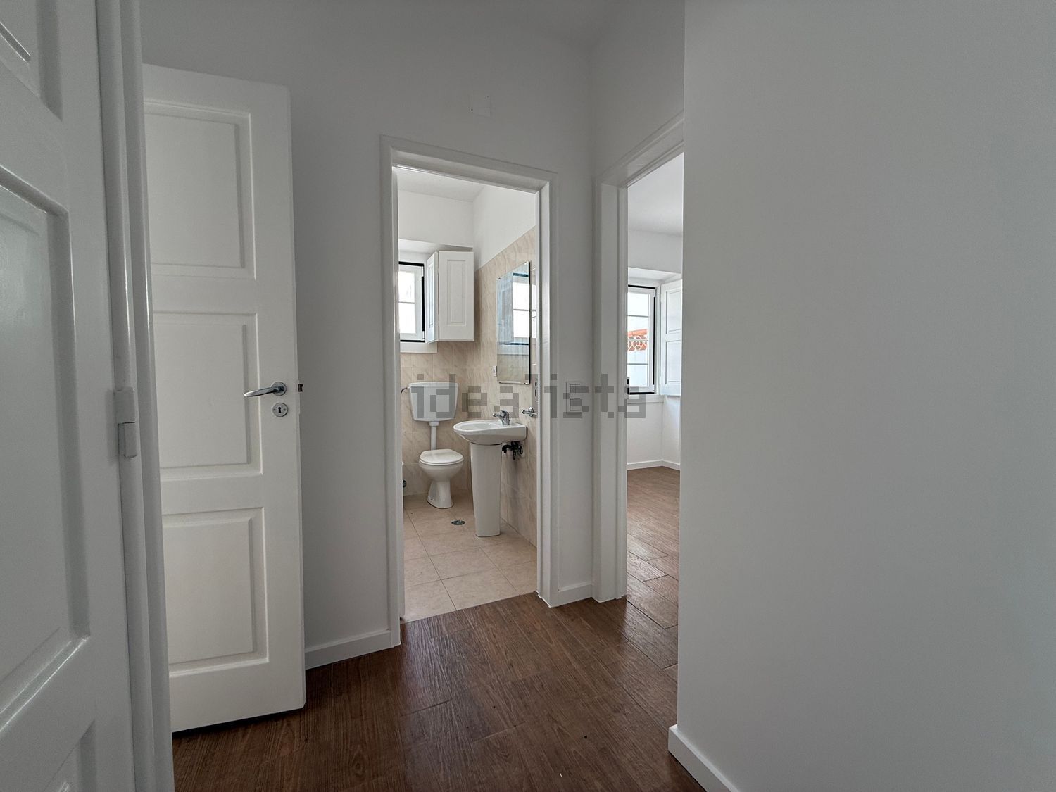 出租联排别墅在Avenida do Atlântico - 过道