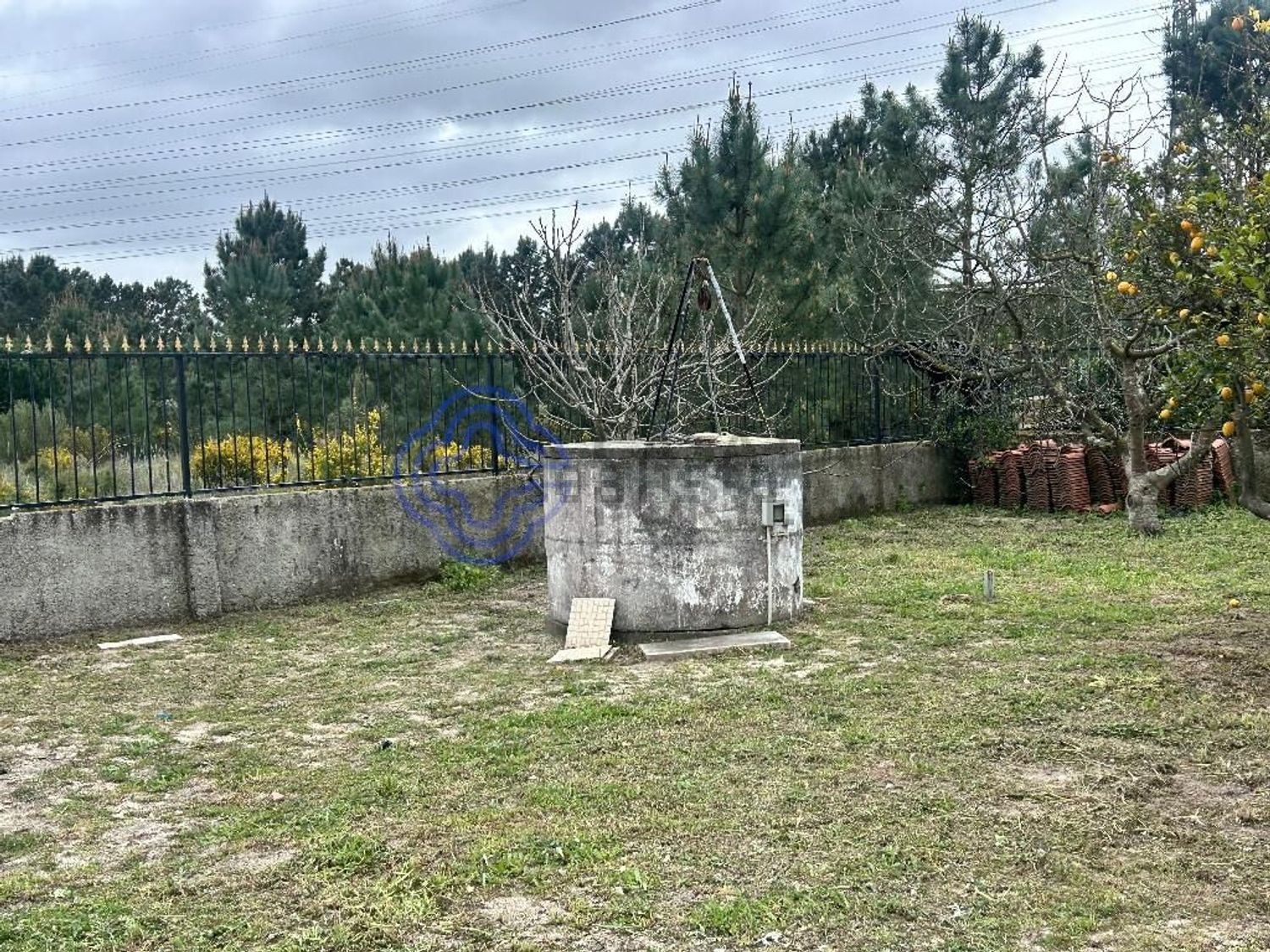 小楼房或别墅出售在Rua Primavera - 花园