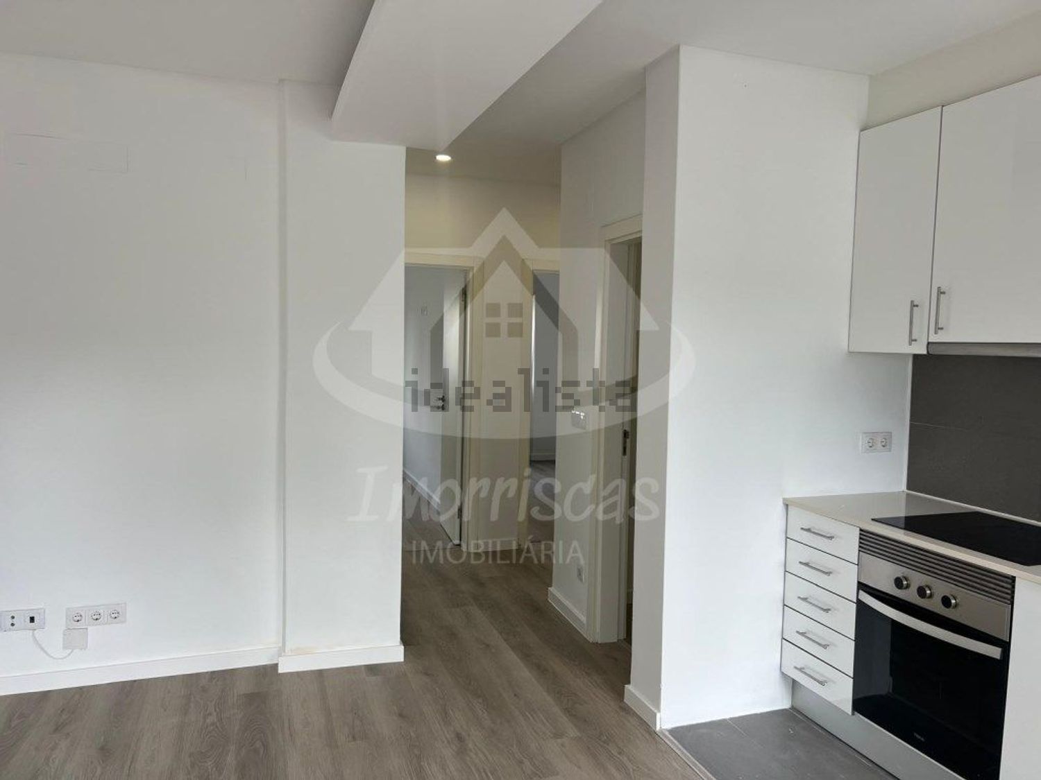 公寓 t2出售在Rua Cidade da Horta, 5 - 厨房