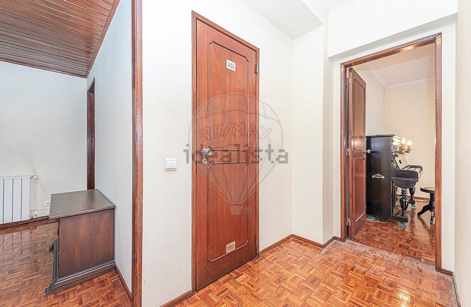 公寓 t3出售在Rua Júlio Dinis - 过道