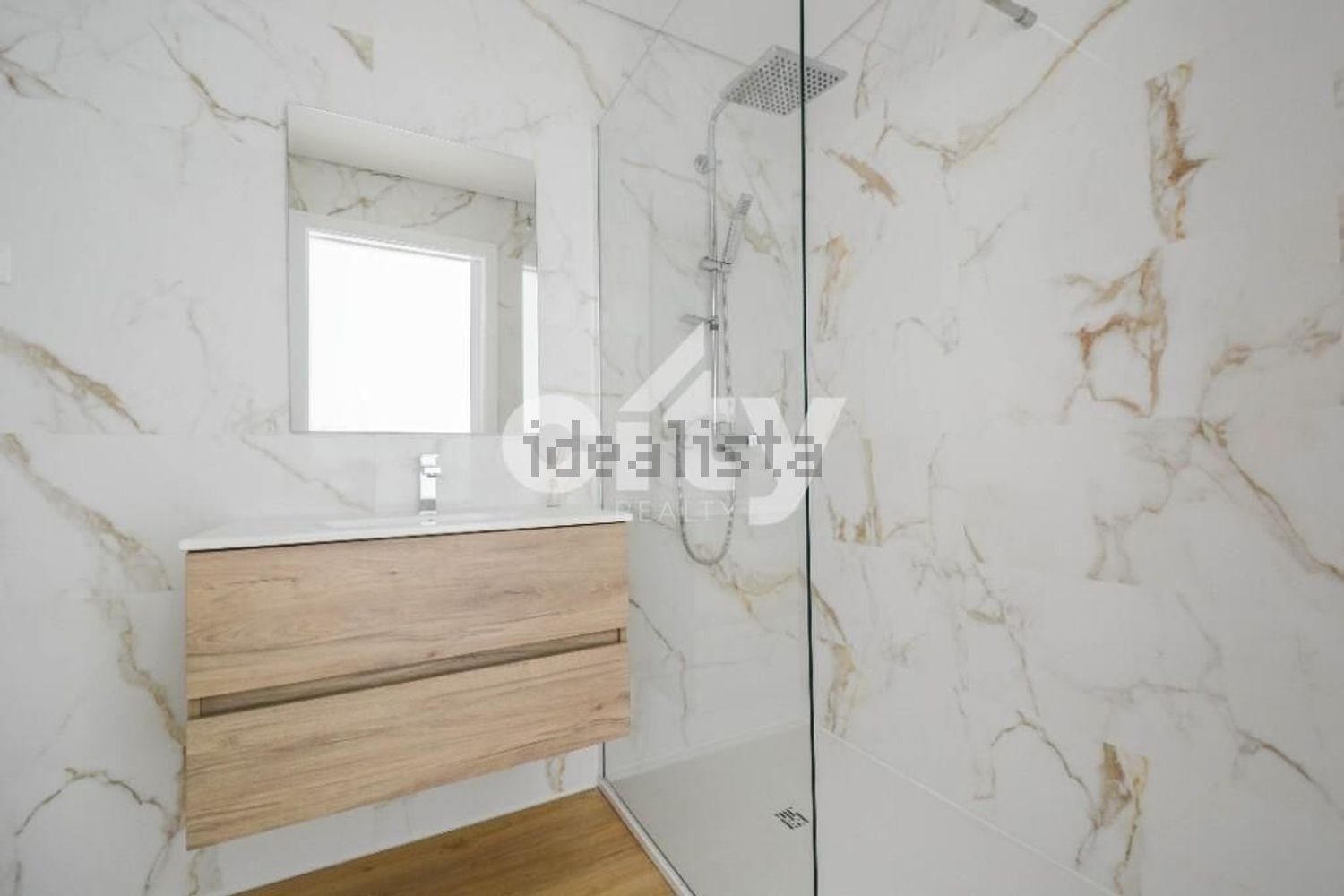 公寓 t3出售在Rua Doutor Sabino Galrão - 卫生间