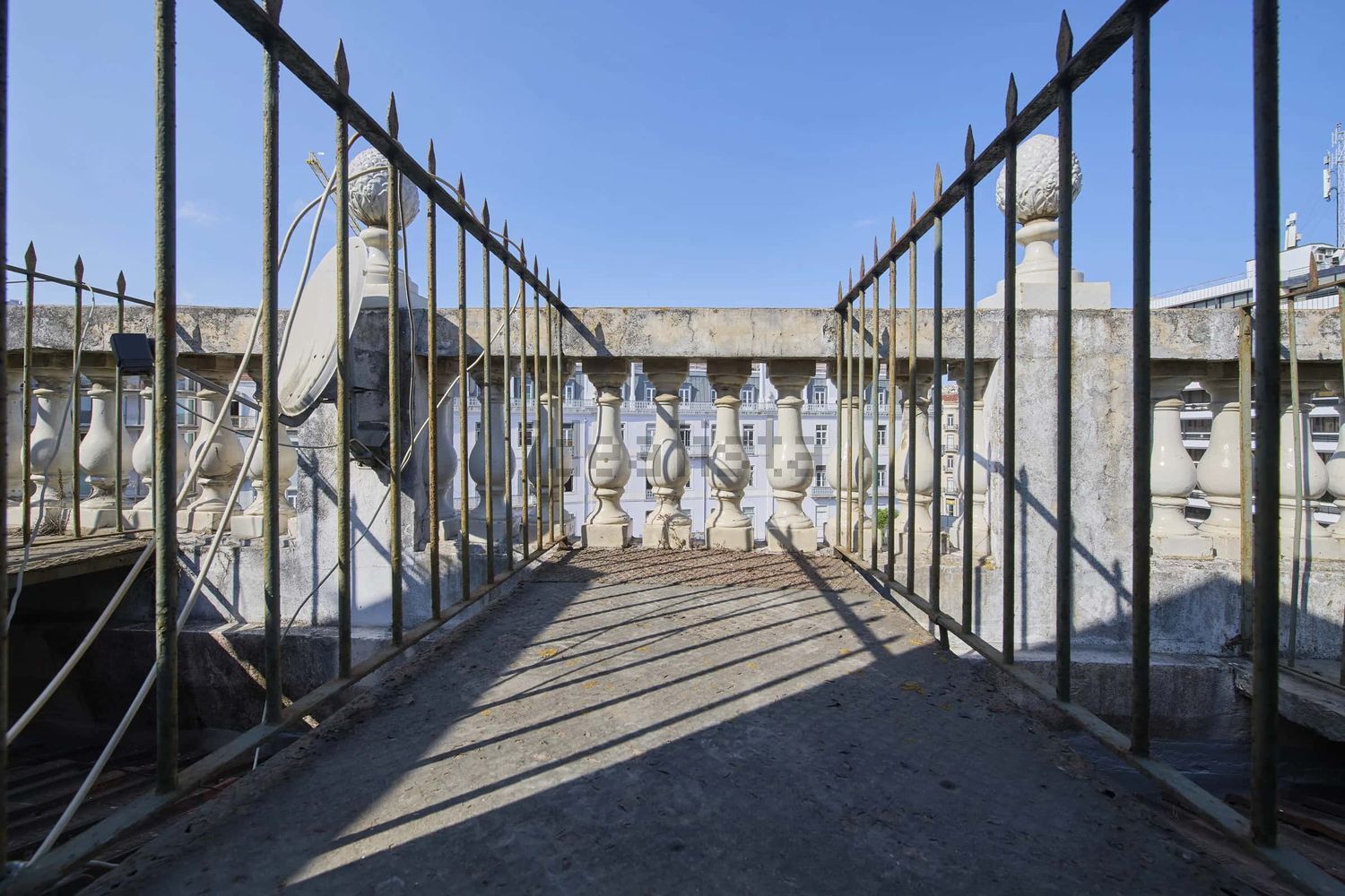 出租房间在Largo Vitorino Damásio, 2 - 阳台