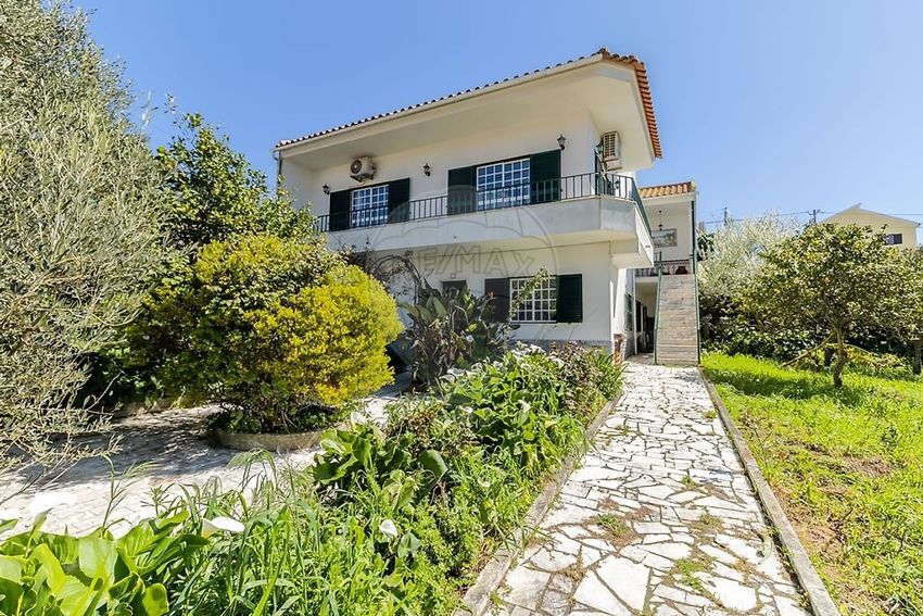 小楼房或独栋别墅出售Casal Novo