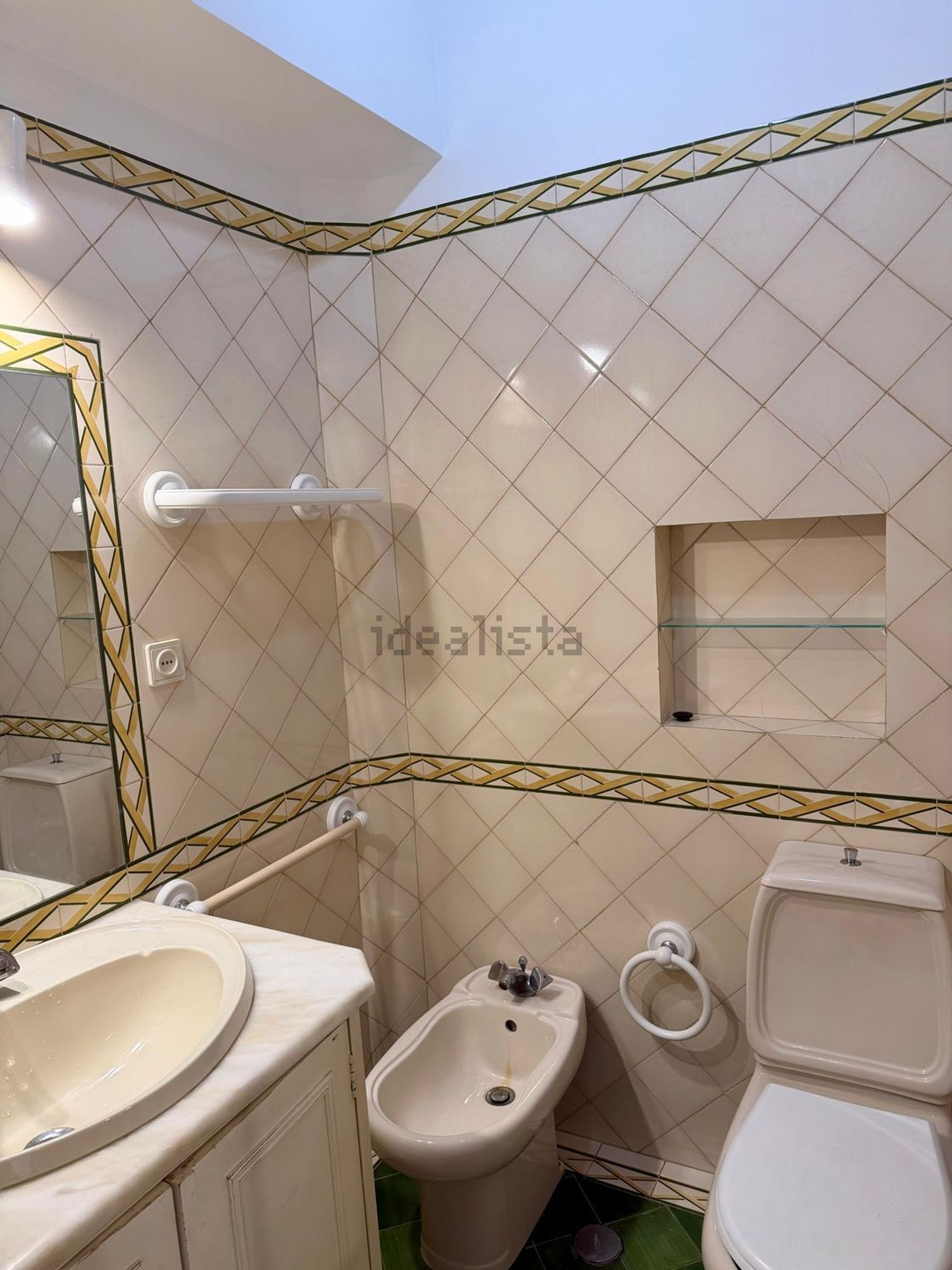 出租房间在Rua Doutor Azevedo Neves, 94 - 卫生间