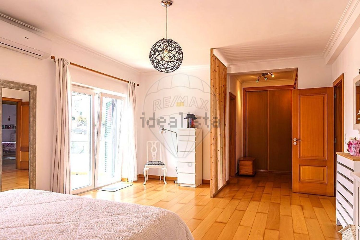 小楼房或独栋别墅出售在Rua Fernando Piteira Santos - 卧室