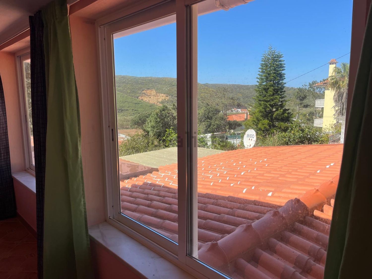 出租房间在Rua Ribeira do Barril, 18 - 阳台