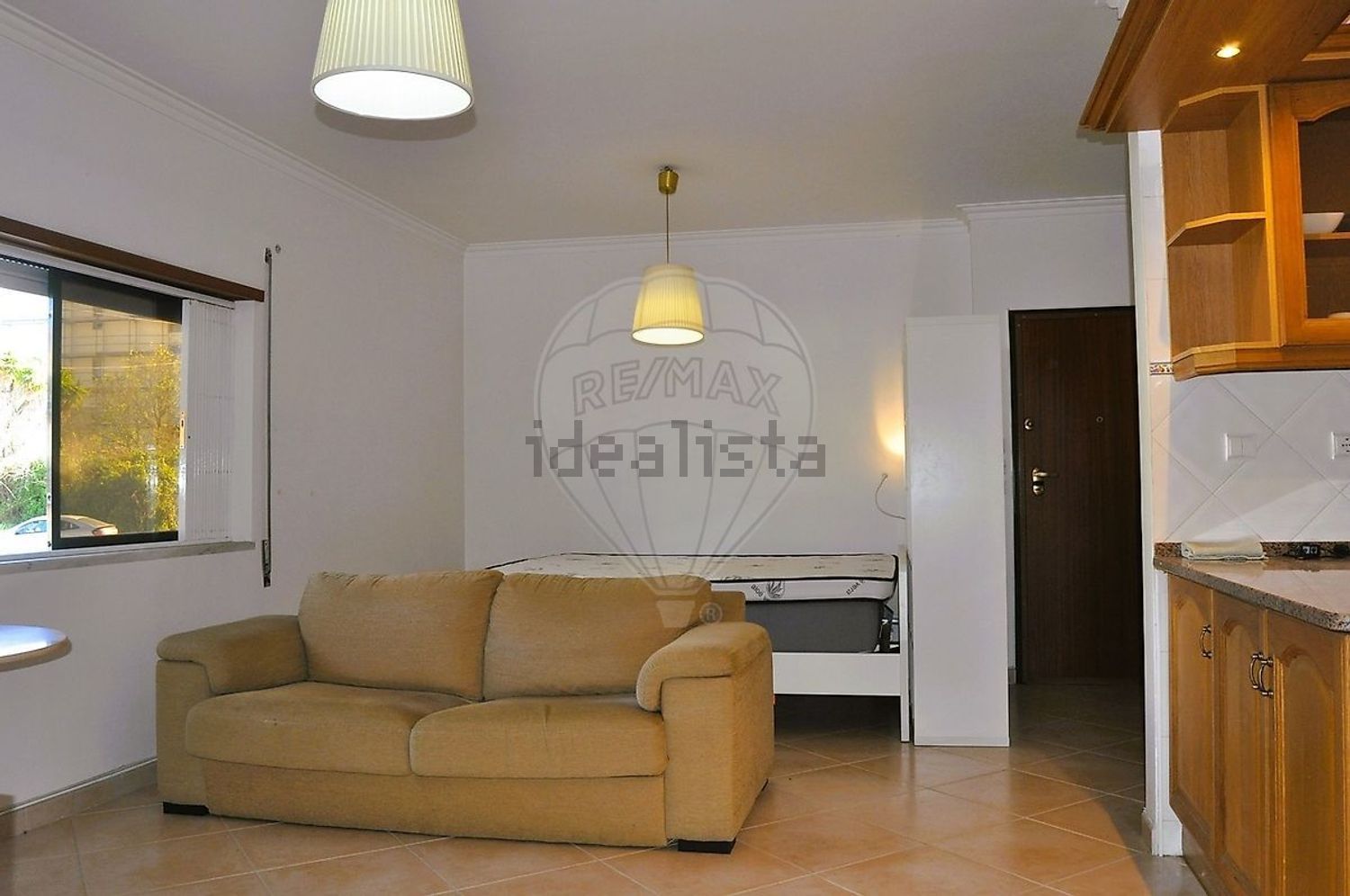 出租t0（单人公寓）在Rua Alfredo Cunha - 客厅