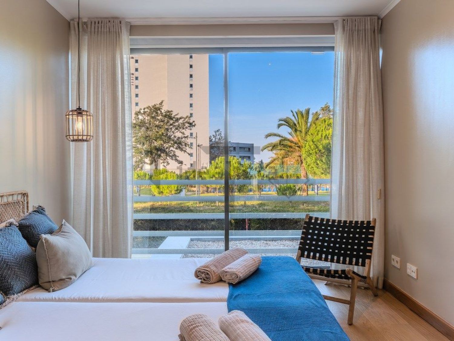 出租小楼房或独栋别墅在Alameda do Zambujeiro - 客厅