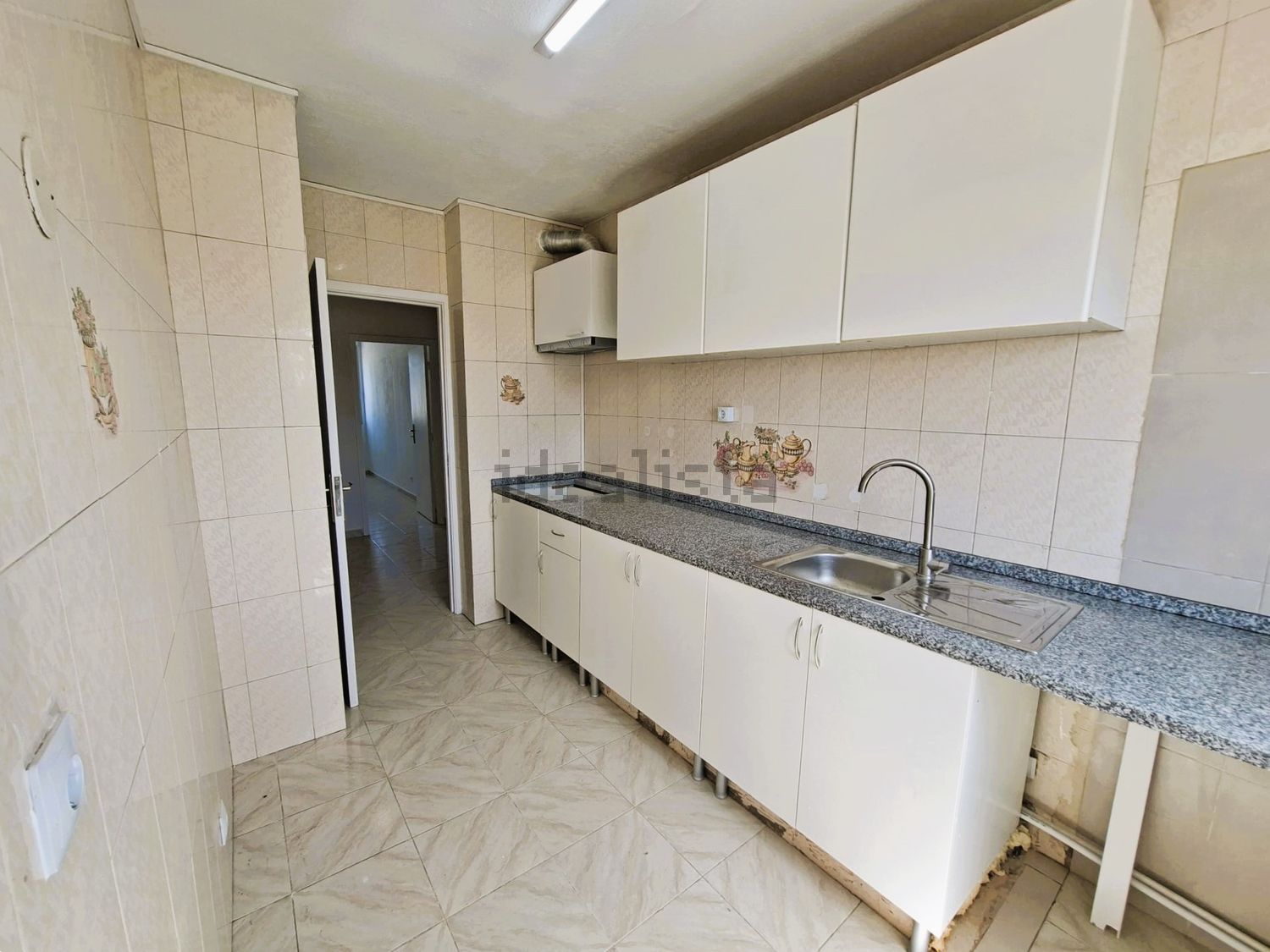 出租公寓 t4在Praceta Maria Helena Vieira da Silva - 厨房