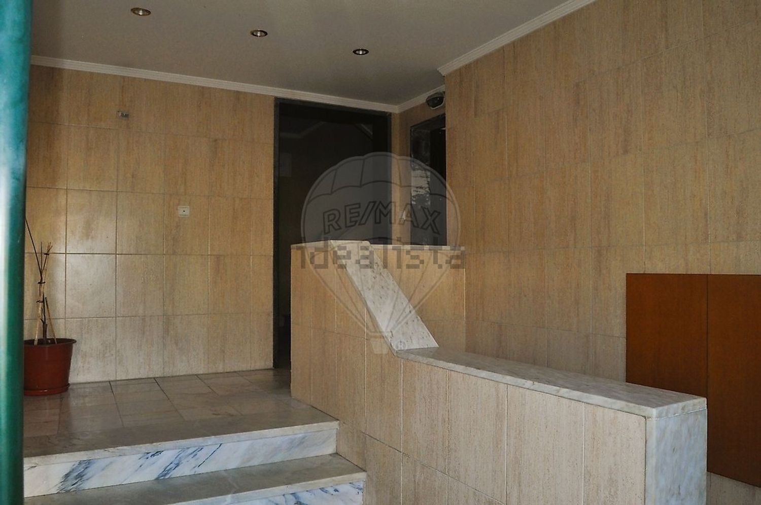 出租t0（单人公寓）在Rua Alfredo Cunha - 照片