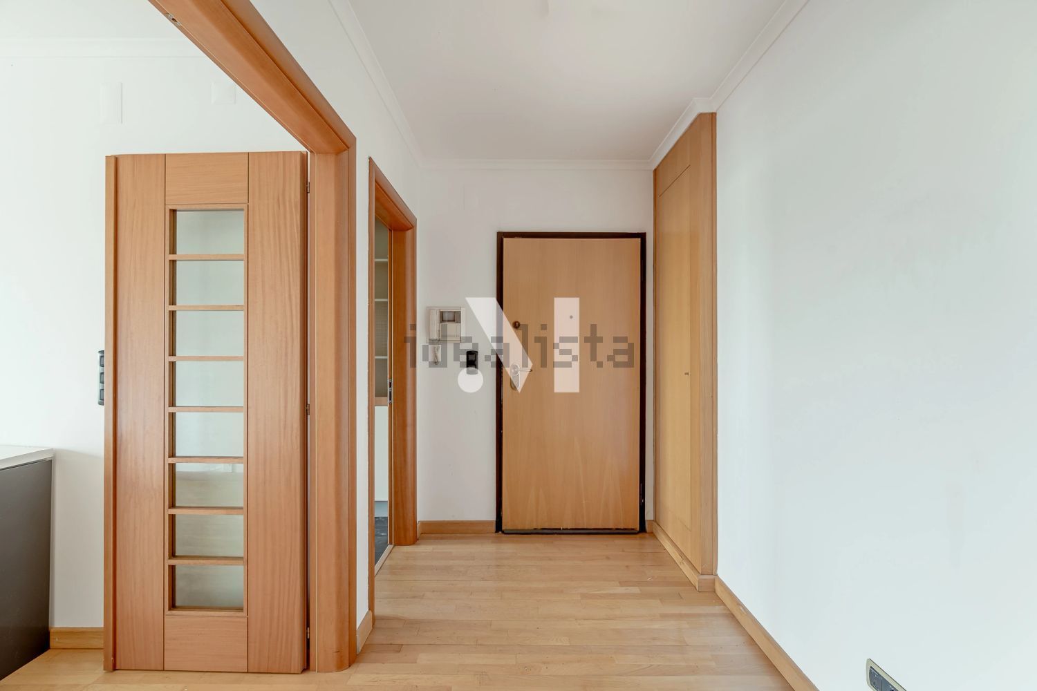 公寓 t1出售在Avenida Cidade de Bratislava s/n - 过道