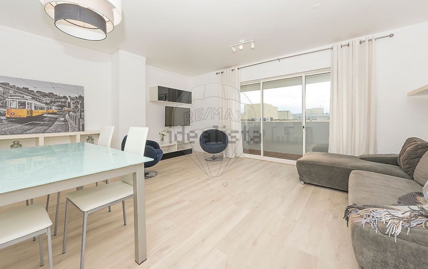 出租公寓 t2在Rua Álvaro Benamor - 客厅