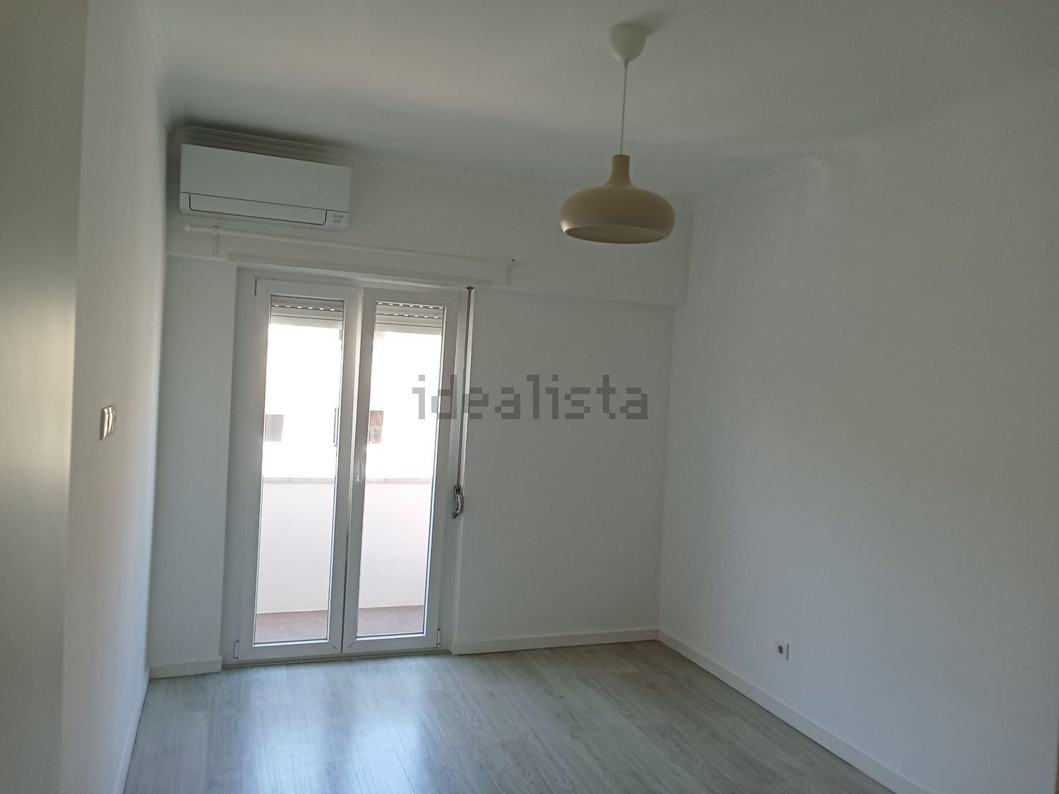 出租公寓 t2在Rua Engenheiro Quartin Graça, 40 - 卧室