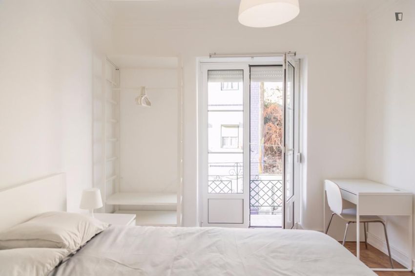 出租房间在Rua do Vale de Santo António