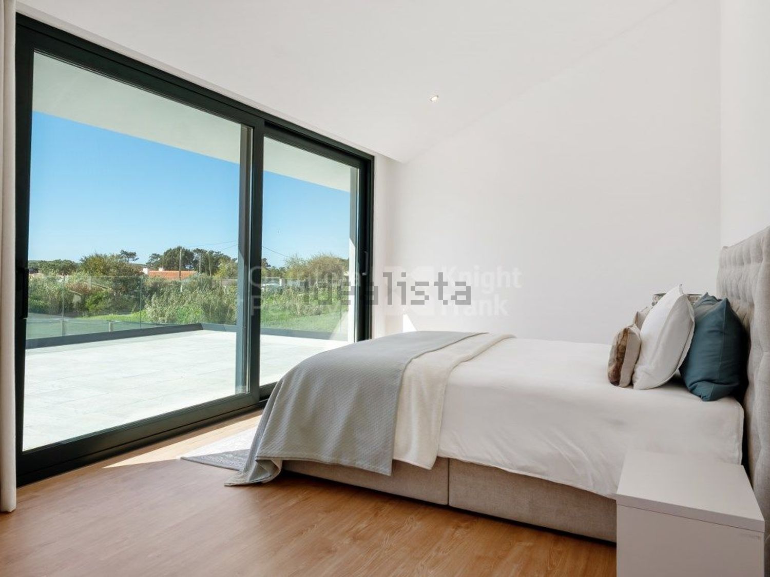 小楼房或独栋别墅出售在Estrada do Rodízio, 76 - 卧室