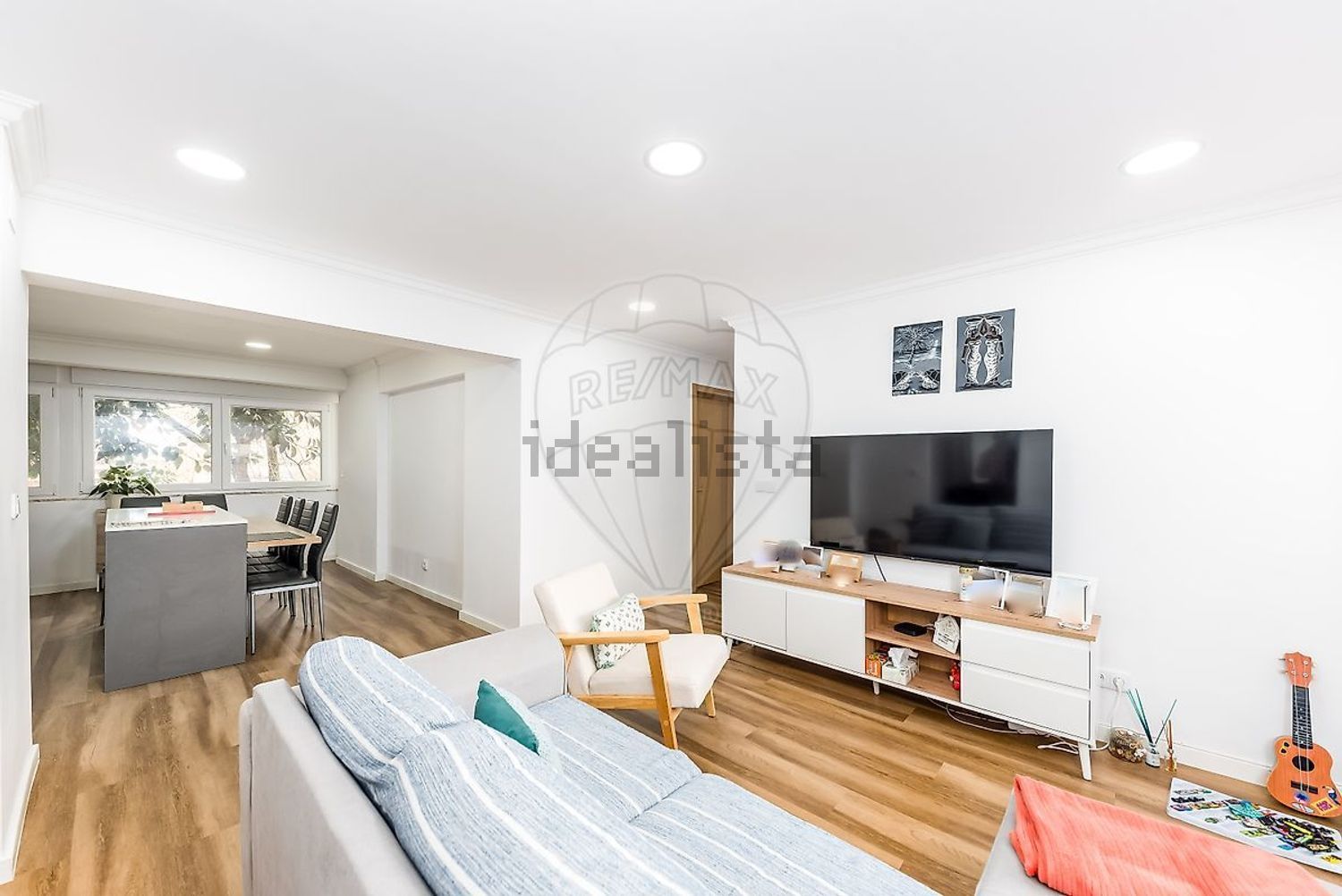 公寓 t4出售在Rua Capitão Tenente Oliveira e Carmo - 客厅