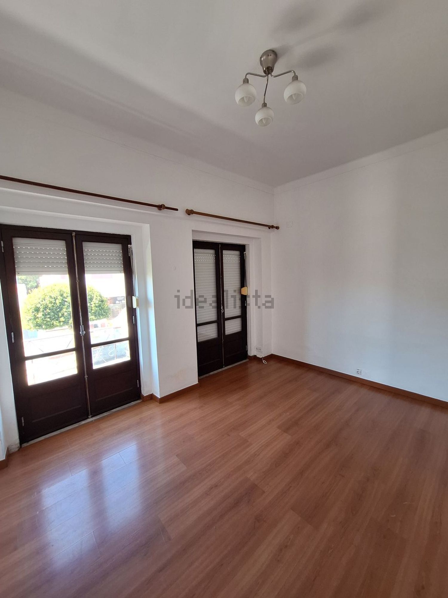 出租公寓 t4在Avenida Primeiro de Maio, 46 - 客厅