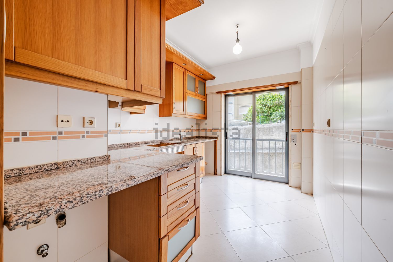 公寓 t3出售在Falagueira-Venda Nova - 厨房