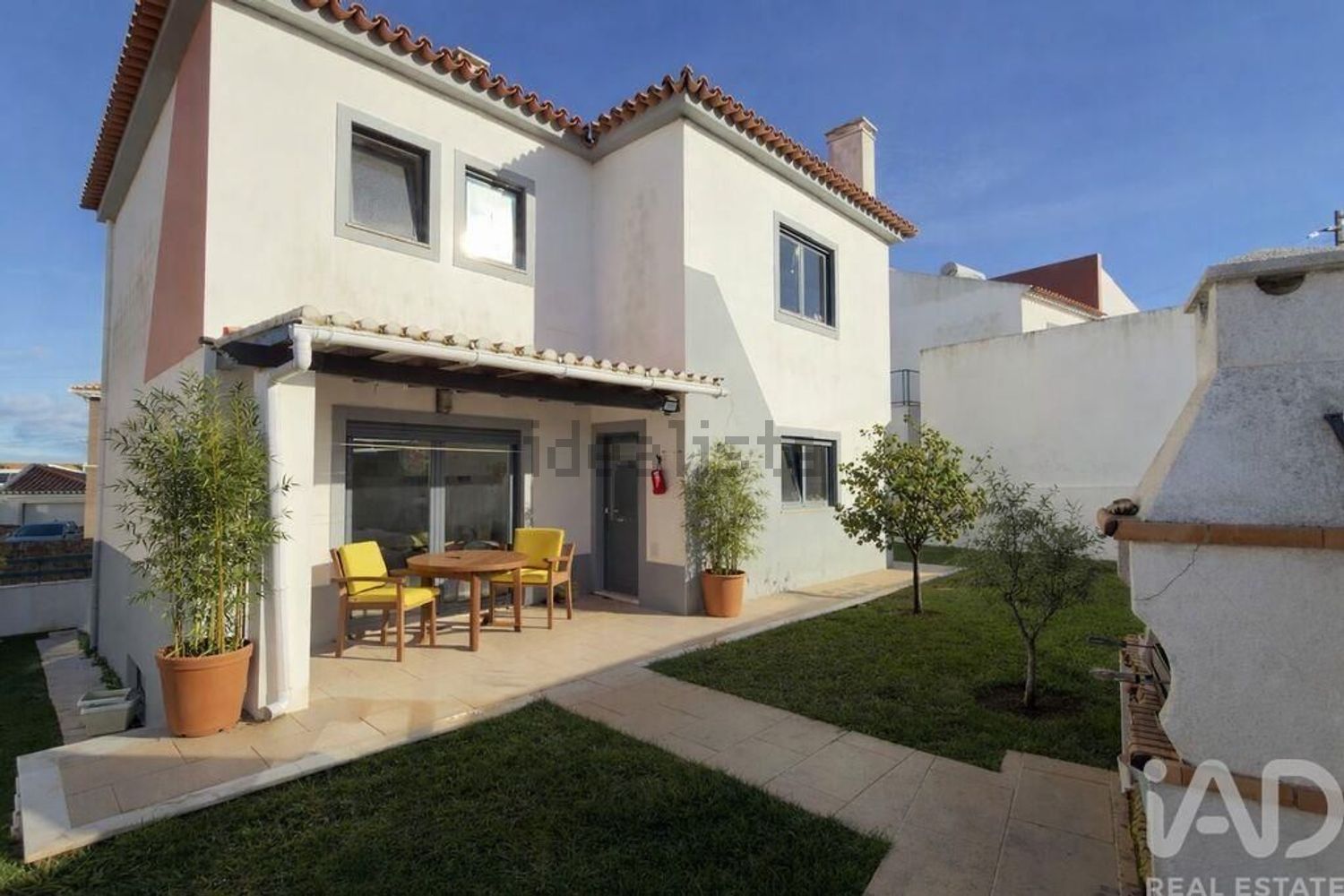 小楼房或独栋别墅出售在Santo Isidoro - 周边