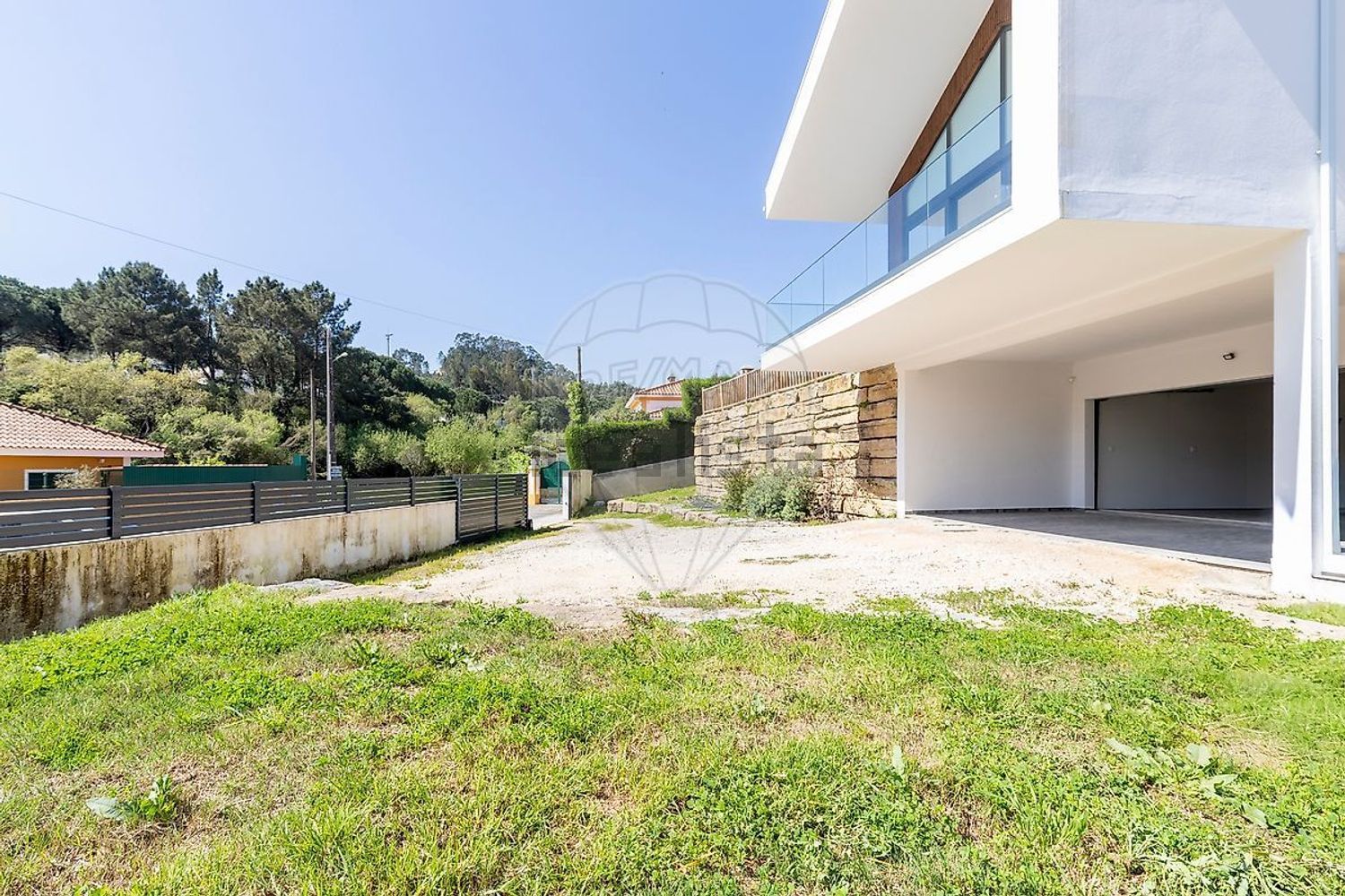 小楼房或独栋别墅出售在Praceta Da Lapa - 外立面