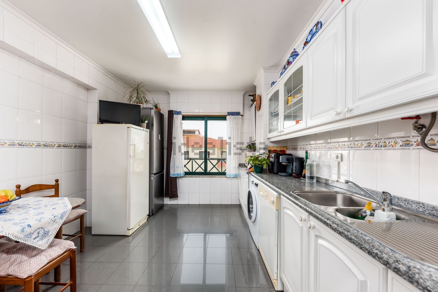 公寓 t4出售在Rua Maria Amália Vaz de Carvalho - 厨房