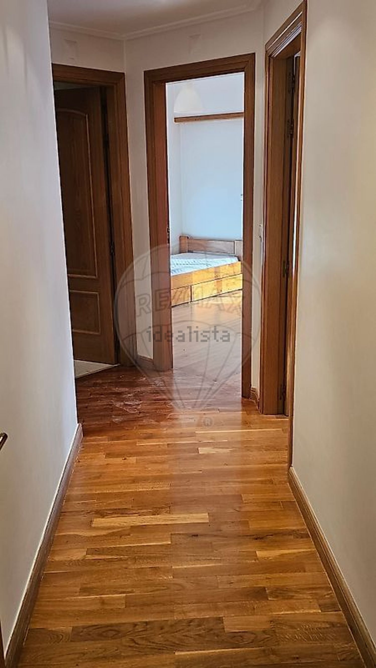 出租公寓 t2在Rua Poeta Bocage - 过道