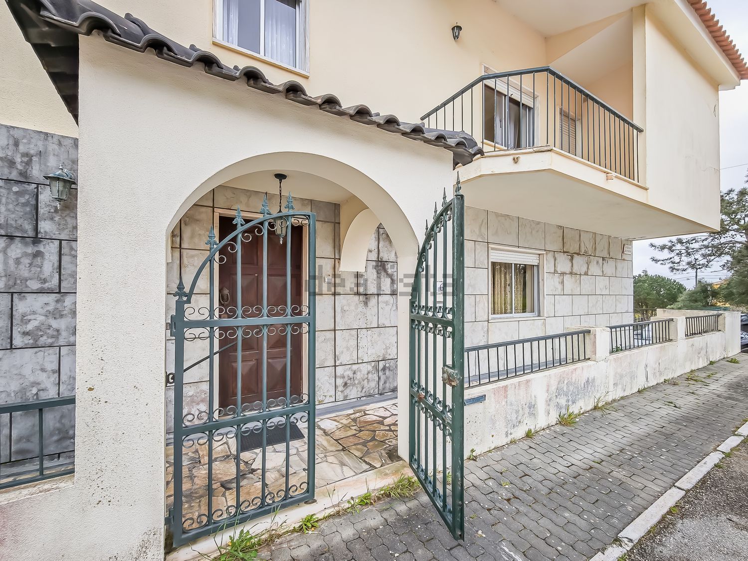 小楼房或独栋别墅出售lapa da serra - 外立面