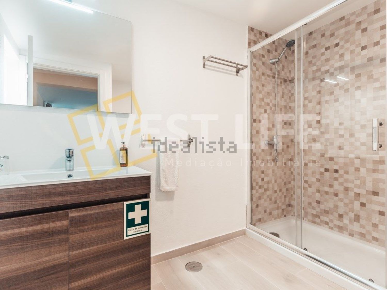 小楼房或独栋别墅出售在Centro - 卫生间