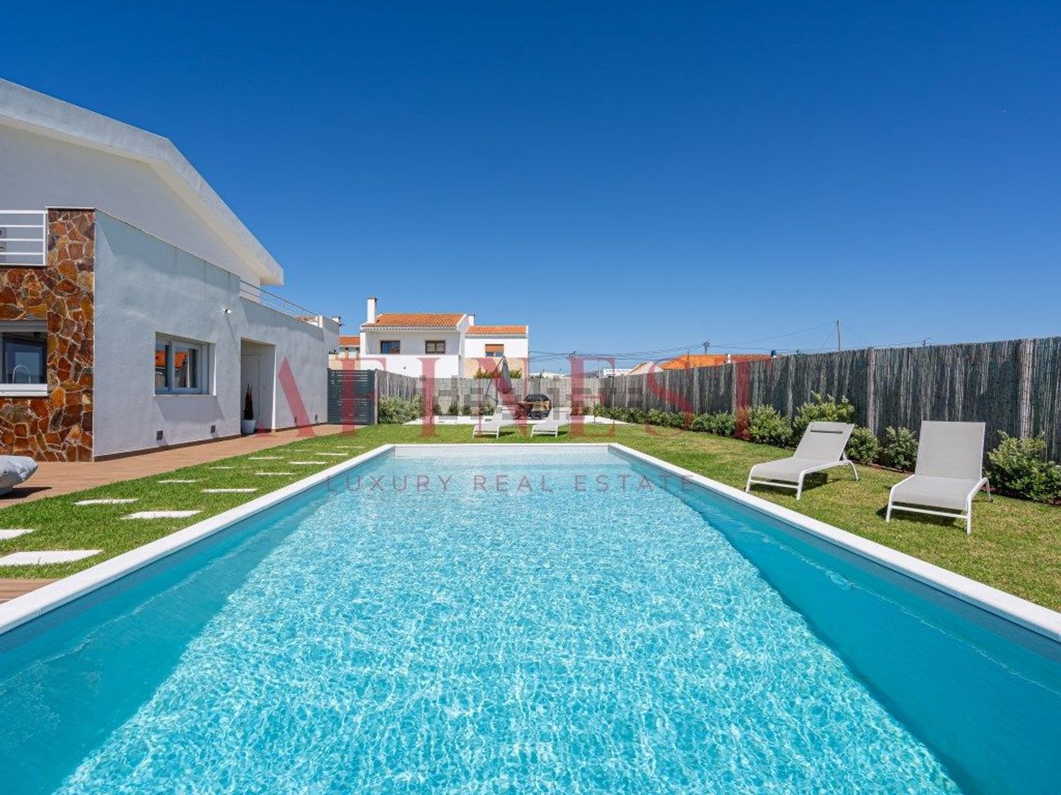 出租小楼房或独栋别墅Azinhaga do Viana - 游泳池