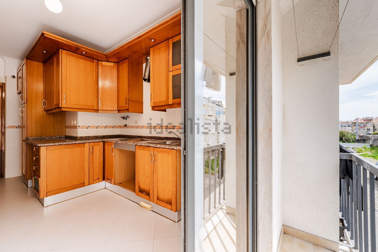 公寓 t3出售在Falagueira-Venda Nova - 厨房