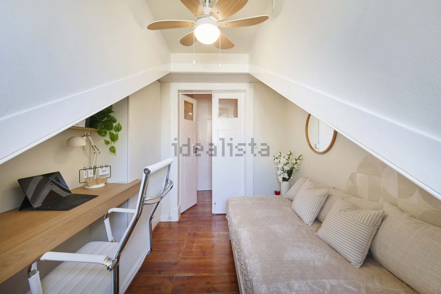 出租房间在Largo Vitorino Damásio, 2 - 过道