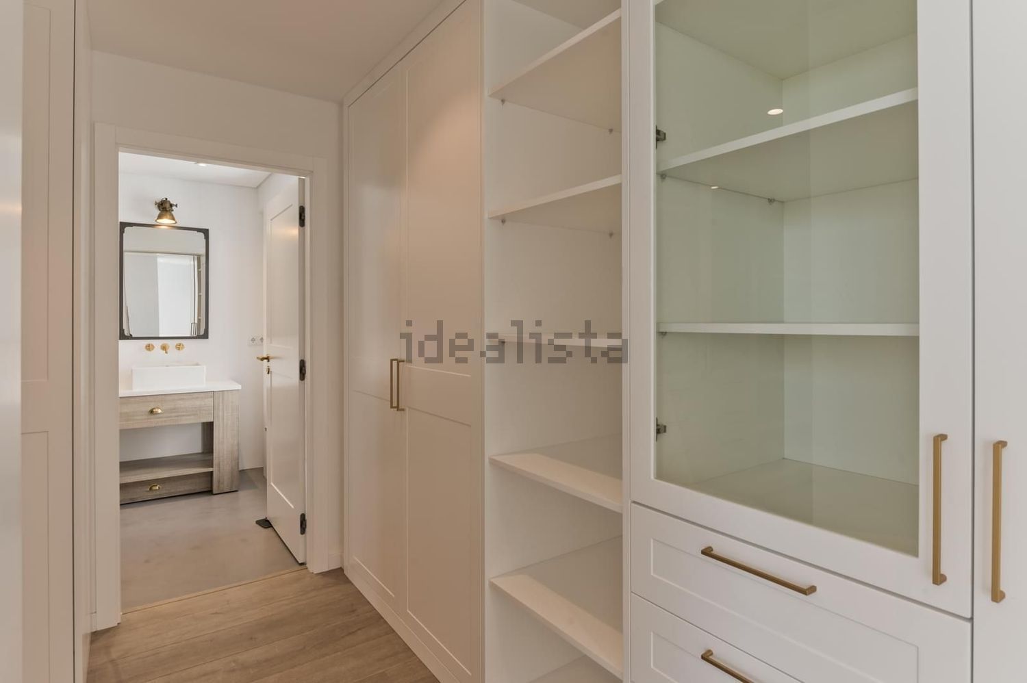 出租小楼房或独栋别墅在Rua Barruncheira - 试衣间