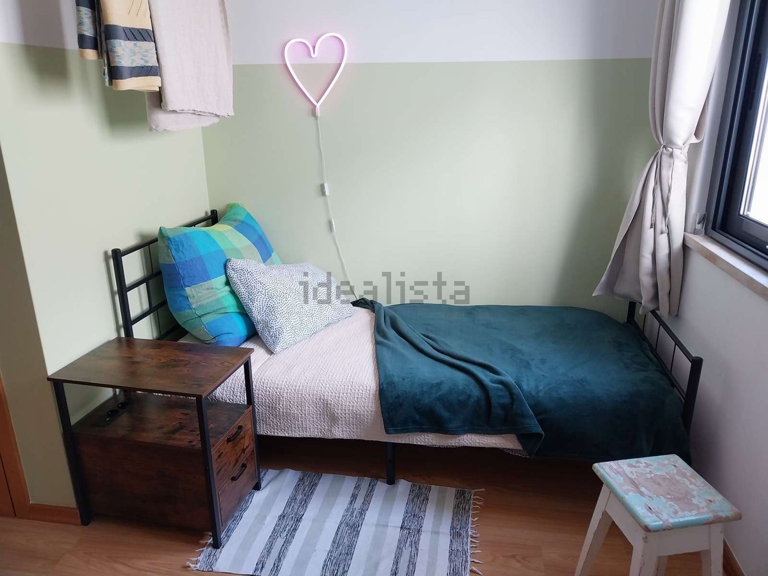 出租房间在Rua Engenheiro Cunha Leal - 卧室